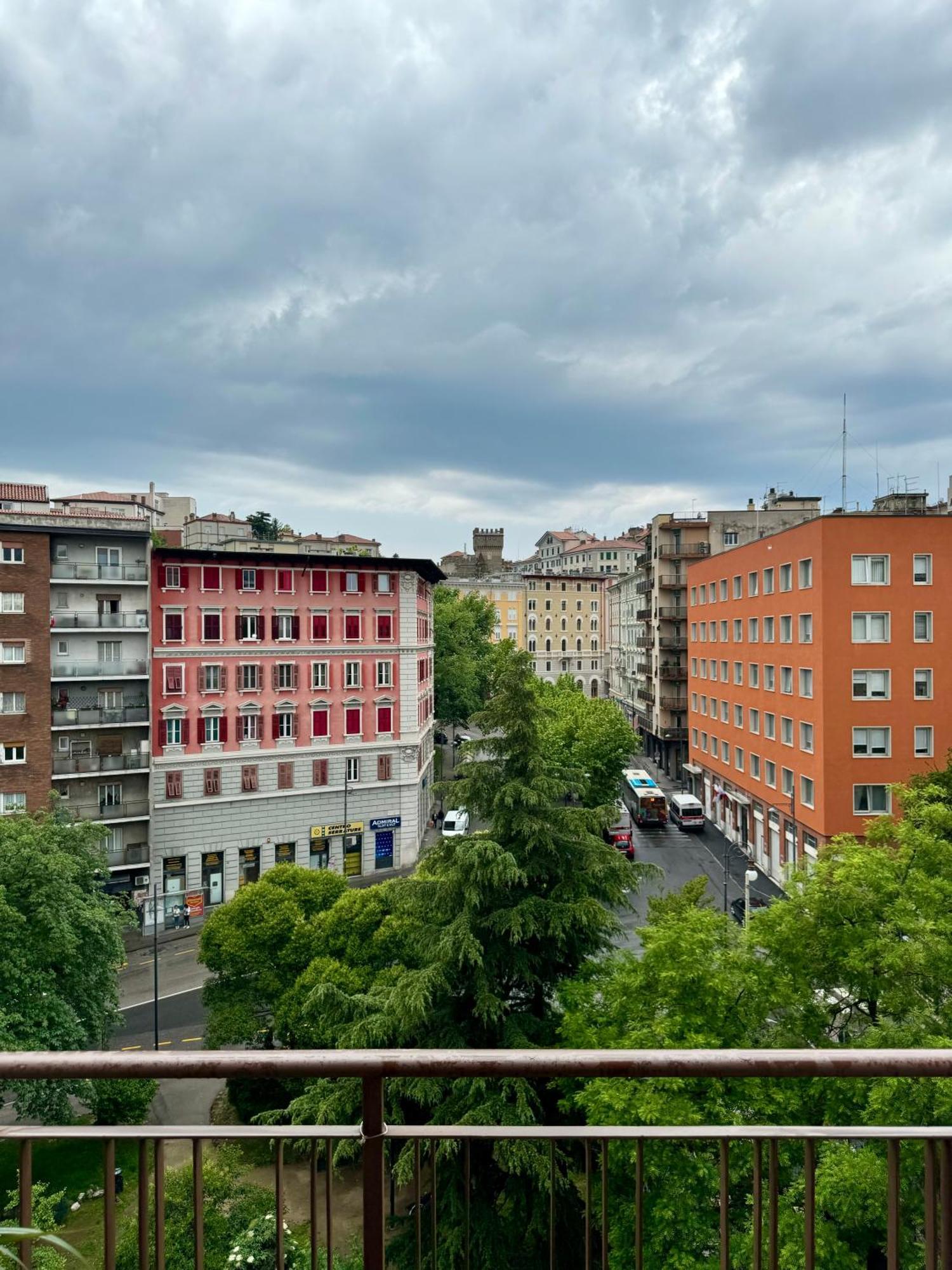 Maison Floran Appartamento In Centro A Трієст Екстер'єр фото